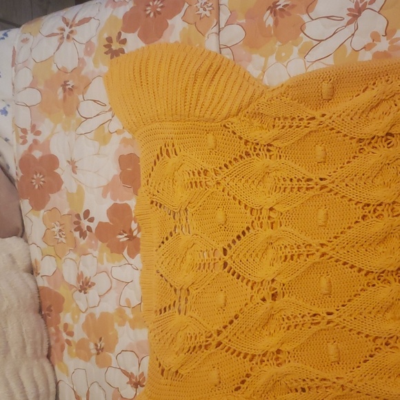 ZARA knitted button up sweater..size large..orange - Picture 4 of 5